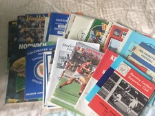 FOOTBALL CLUB HANDBOOKS - BROUCHERS - CHOOSE FROM LIST