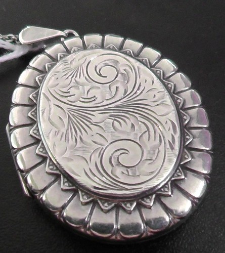 Large silver locket with chain - large,