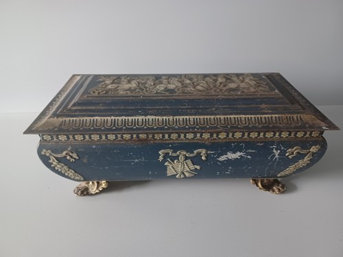 Vintage biscuit tin - biscuit,