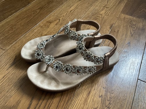 Pavers beige thong flat - thong,