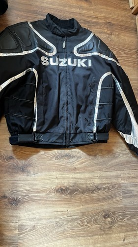 Rare vintage suzuki racing - ✅,