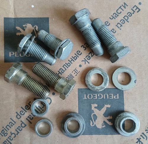 Peugeot 106 seat belt mounting - seat,
