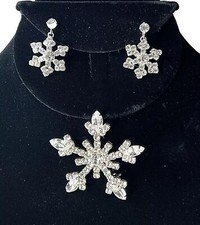 Snowflake Crystal Rhinestone Silver Tone Earrings Brooch Set 1.75” Pin