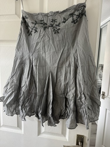 Gorgeous ted baker skirt - gorgeous,