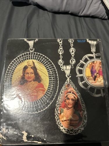 Jay vejay rajesh roshan 1977 - roshan,