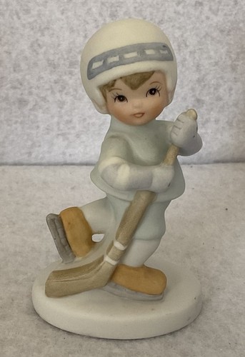 Lefton china hockey - hockey, player