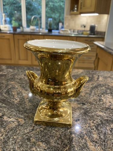 Unmarked royal winton - royal, gold