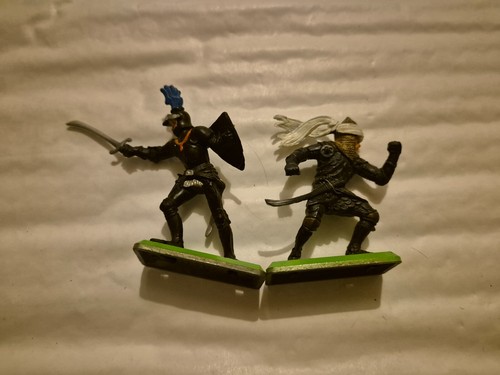 Vintage britains deetail - britains, x2