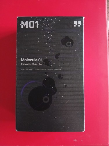 Molecules m01 by - ,