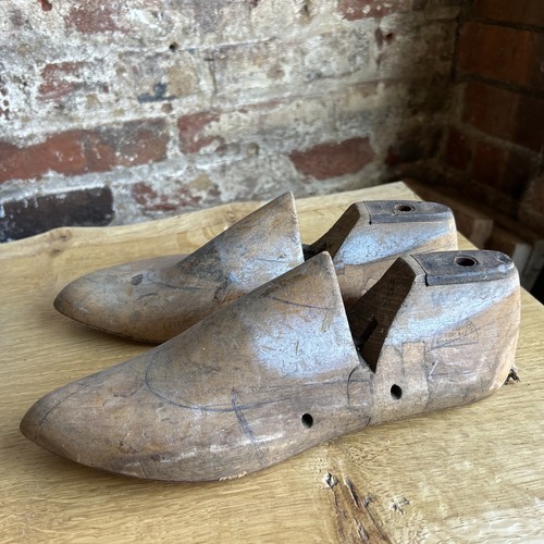 Pair vintage antique - of,