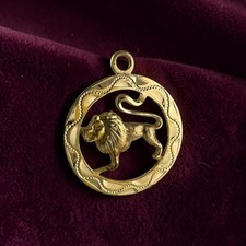 Vintage 14K Yellow Gold Lion