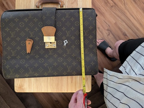 Rare louis vuitton serviette - louis,