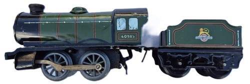 Hornby type green loco - br,