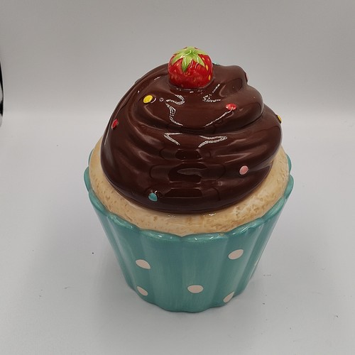 Ceramic cupcake cookie - cupcake,