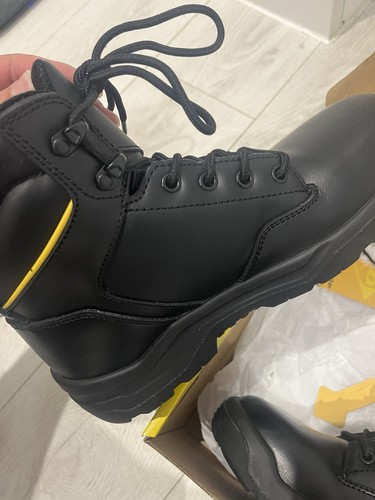 Dunlop safety shoes size 8 - dunlop,