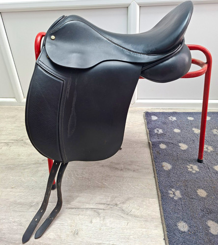 Black leather dressage saddle - dressage,