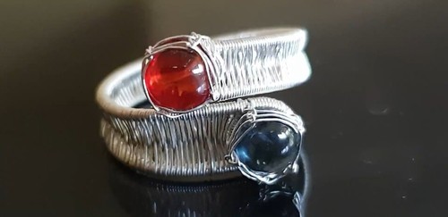Red and blue burmese spinel - blue,