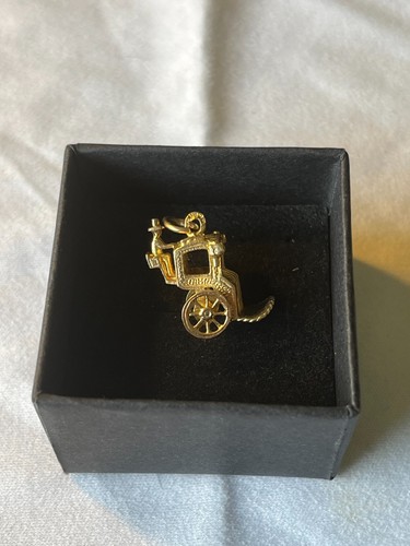 Vintage 9ct gold carriage - 9ct,