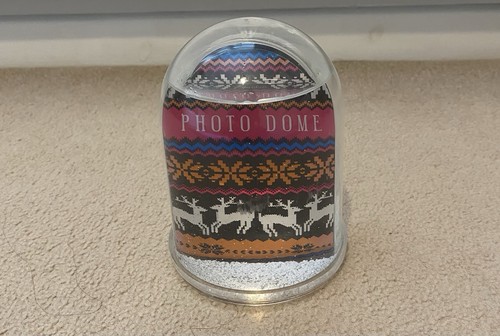 Preowned snow globe photo - snow,