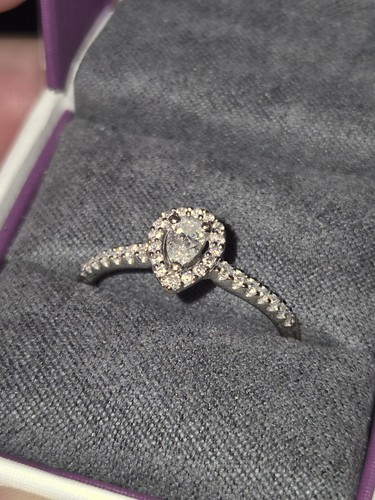 18ct white gold - 18ct,