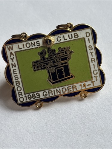 Lions club metal badge - lions,