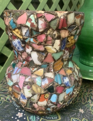 Early pique assiette vase - assiette,