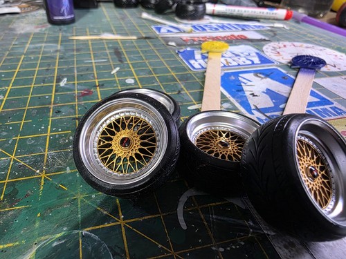 Scale bbs staggered 3d - scale, rs