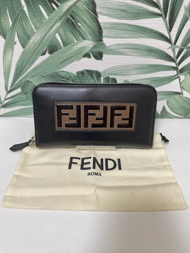 Fendi logo leather - logo,
