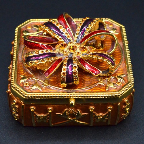 Joan rivers jewelry gift box - rivers,