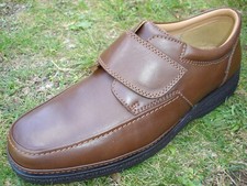 Clarks Brown Leather RIPTAPE FASTENING Shoe Men EXTRA-WIDE UK-8 H  EU-42 W