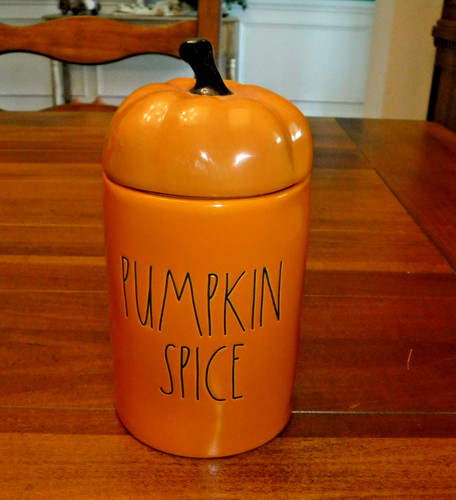 Rae dunn pumpkin - rae,