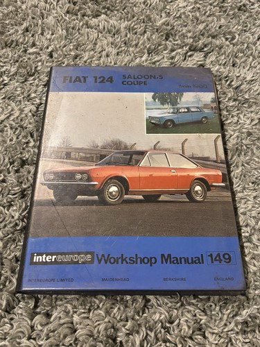 Vintage fiat 124 saloon - saloon, coupe