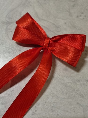 Equine tail warning bow - tail,
