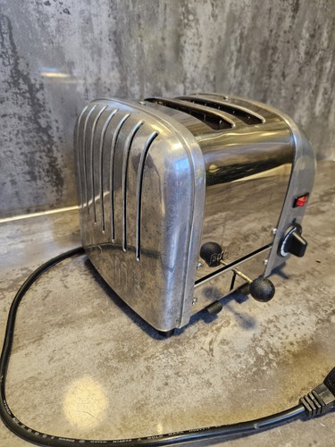 Dualit slice toaster model - 2,