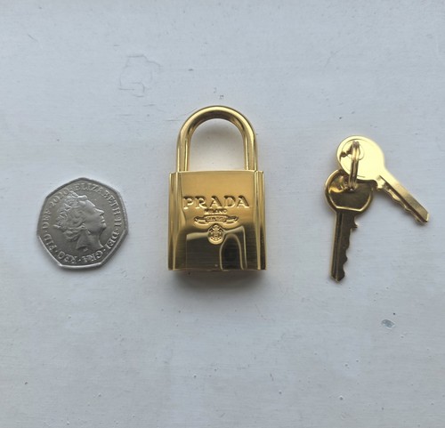 Prada padlock functioning - prada,