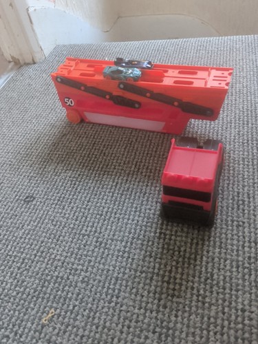 Hot wheels mega hauler - hot, with