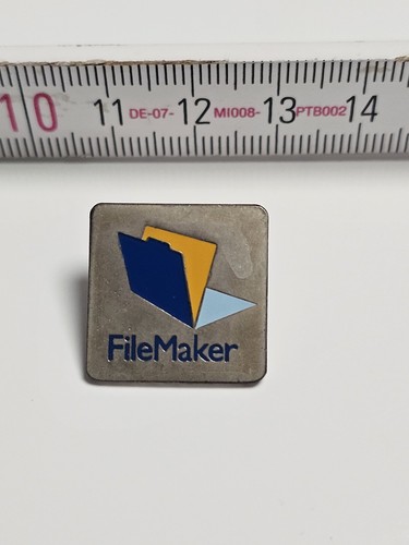 Filemaker pin badge - -,
