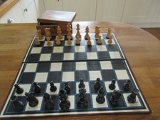 VINTAGE FRENCH BOXED WEIGHTED