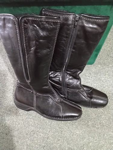 Clarks - k,