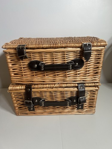 Vintage medium wicker picnic - vintage,