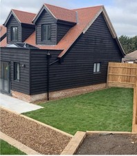 PAINTMASTER BLACK ACRYLIC BARN