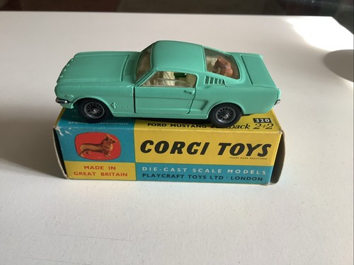 Corgi 320 ford - corgi, mustang