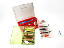 LARGE QUANTITY OF VINTAGE LURES (INC MEPPS/ ABU ETC)