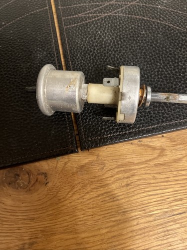 Windscreen washer pump with - washer,