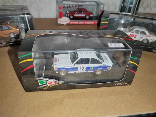 Boxed model trofeu - boxed,