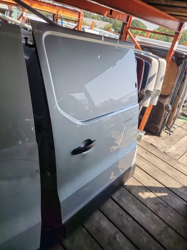 Vauxhall vivaro renault trafic - vivaro,