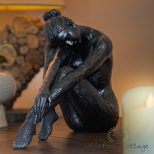 Nude sitting lady - lady, sculpture