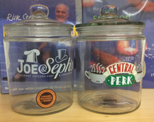 FRIENDS CENTRAL PERK + JOE & SEPH'S GLASS BISCOTTI STORAGE JARS POPCORN  BISCUIT