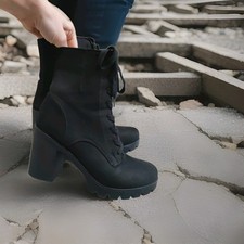  Suede , Laced, Black  Ankle / Pixie Boots , medium Heel , Size 4