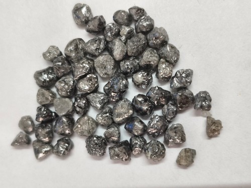 Black crystal rough - black,